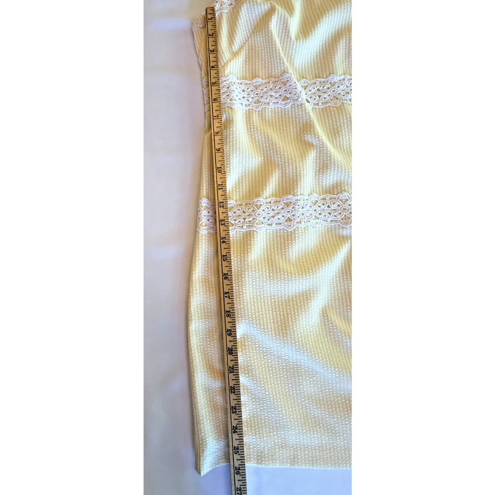 London Times Yellow Seersucker Dress Size 8 Sleeveless Lace Detail Shift Resort - Picture 6 of 8